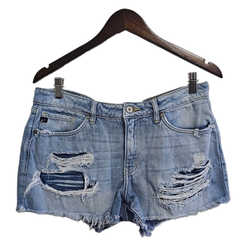 KanCan distressed 90s grunge style denim light wash jean shorts 13/30